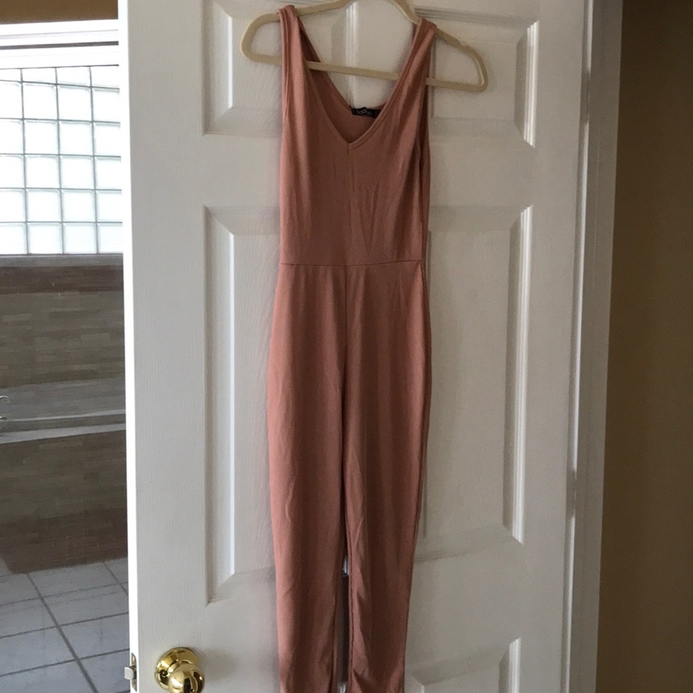 BooHoo Women’s Jumper - Goes To Calf.